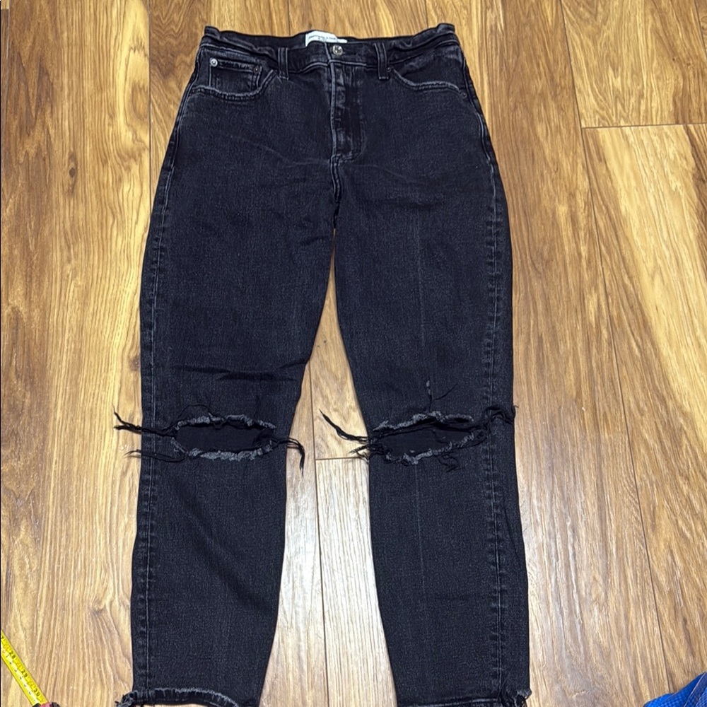 Abercrombie & Fitch Black The Mom High Rise jeans